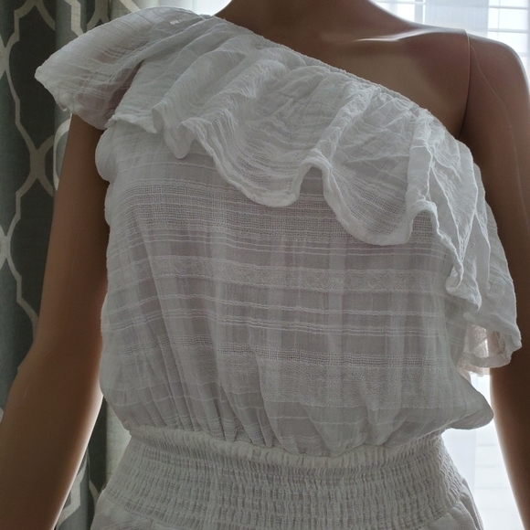 Women's Dress - Picture 4 of 11